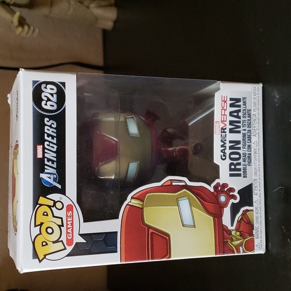 Figurine Pop Marvel's Midnight Suns #981 pas cher : Iron Man [Chase